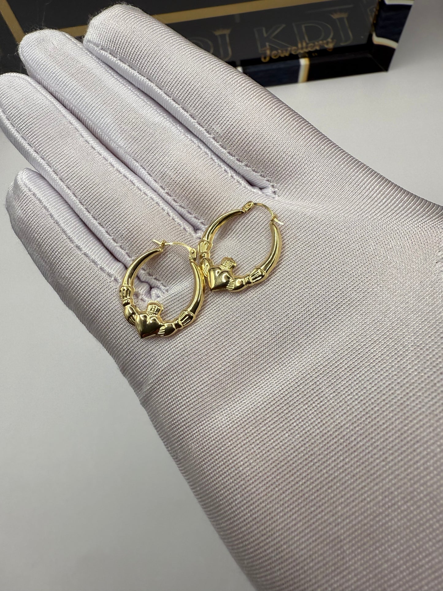 Brand new 9ct Gold Claddagh Earrings