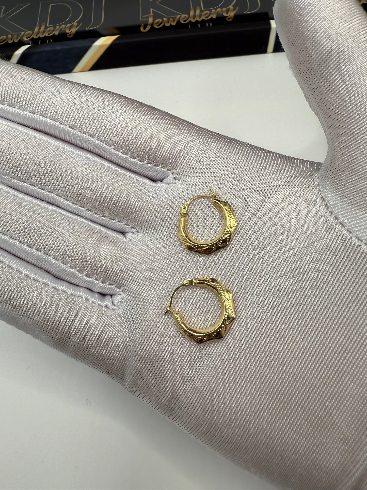 9ct Patterned Creoles