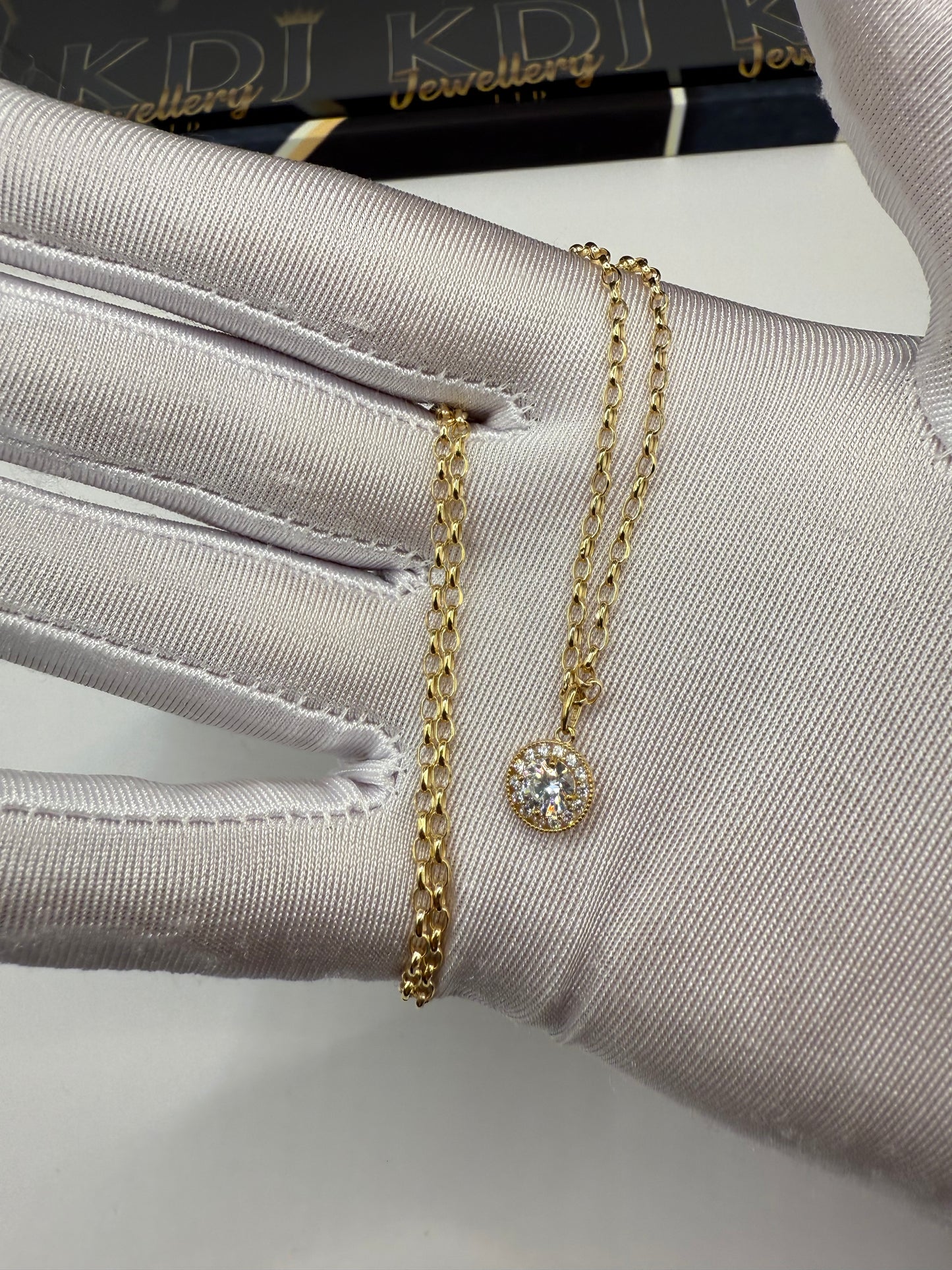 9ct Gold Belcher & Pendant Set