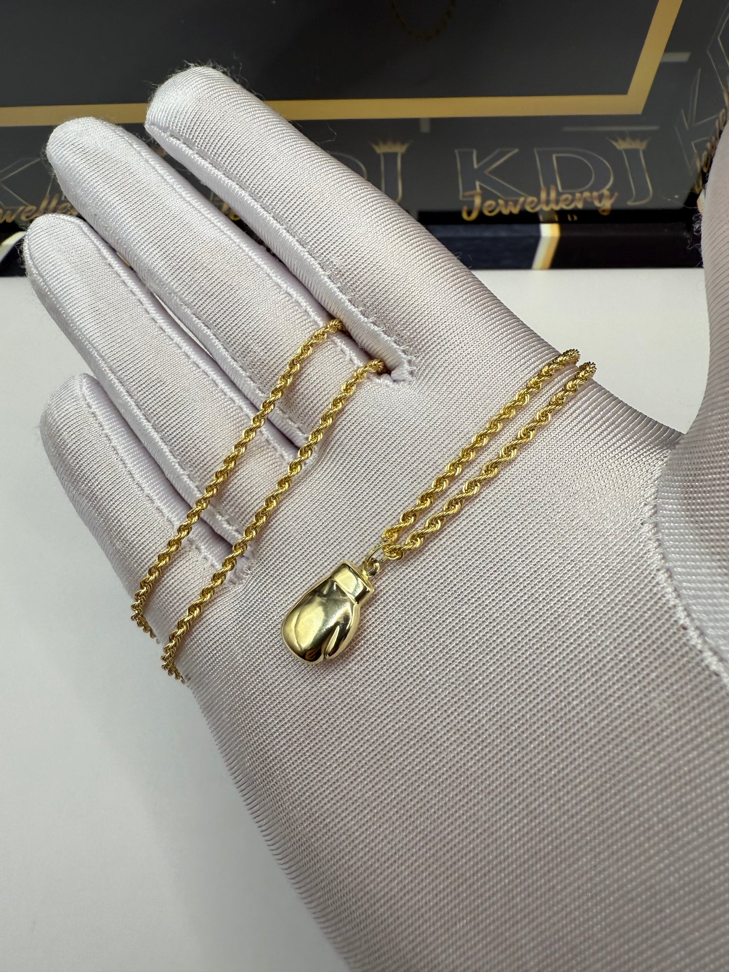 9ct Gold Chain & Boxing Glove Set
